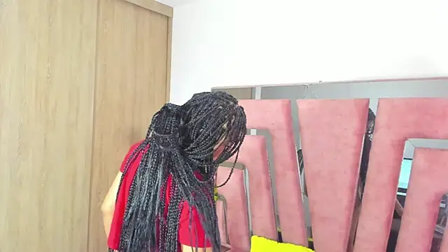 MaraKarly online show from 4, 11, 2025