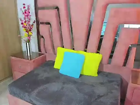 MaraKarly online show from 6, 3, 2026