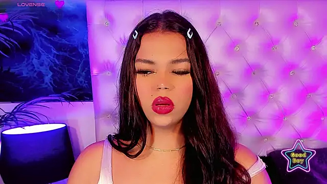 Valeria Swett  online show from 7, 7, 2026