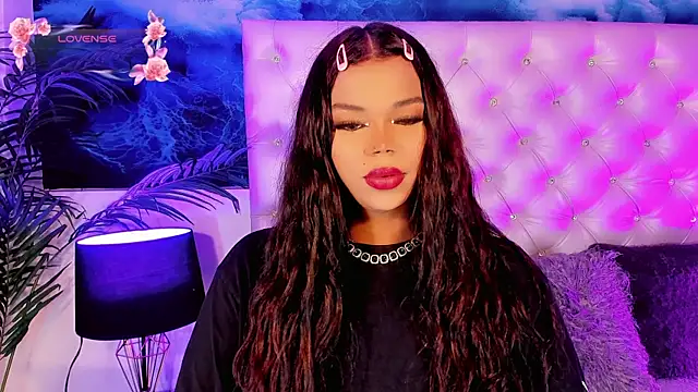Valeria Swett  online show from 16, 7, 2026
