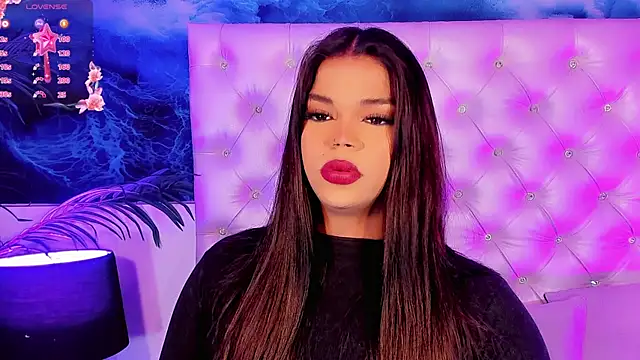 Valeria Swett  online show from 23, 7, 2026