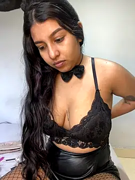  Chloe Smith online show from 31, 10, 2025