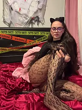 Snapshot of xxx_PocahontaSS chatting on 14, 11, 2025 xxx PocahontaSS online show from 14, 11, 2025