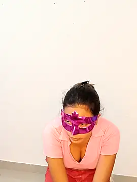 Snapshot of new_coupleee chatting on 24, 9, 2025 new coupleee online show from 24, 9, 2025