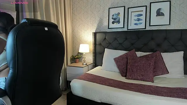 Snapshot of sophie__blare chatting on 9, 7, 2026 sophie blare online show from 9, 7, 2026