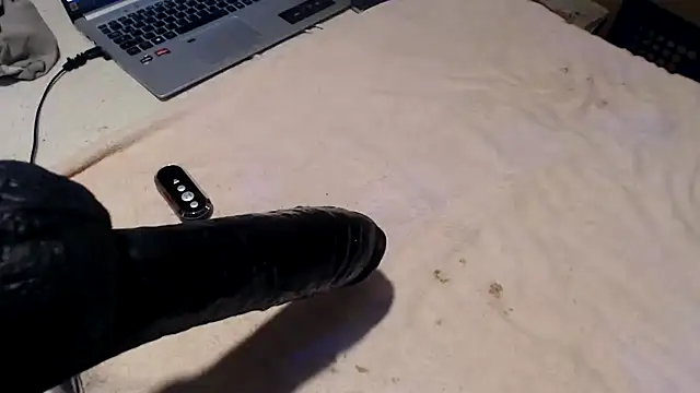 BiglovelyXXL online show from 15, 12, 2025