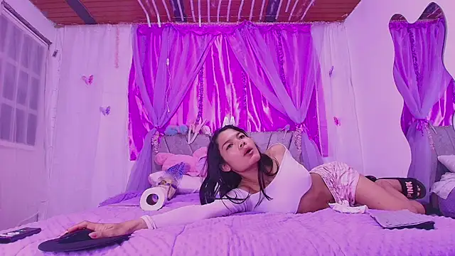 Snapshot of MeganRouss74 chatting on 30, 9, 2025 MeganRouss74 online show from 30, 9, 2025