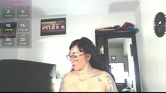 Vicky hotmilf online show from 11, 11, 2025