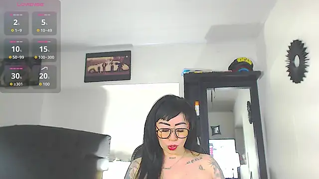 Vicky hotmilf online show from 5, 12, 2025