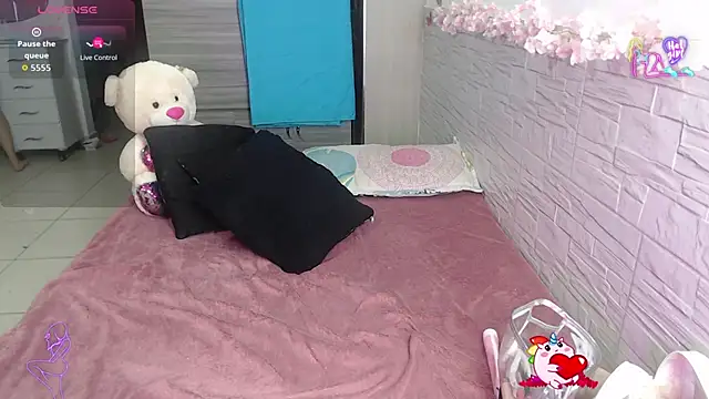 EmilyCoy  online show from 28, 6, 2026