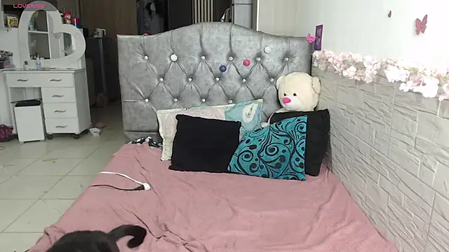 EmilyCoy  online show from 9, 7, 2026