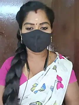 Snapshot of tamilammukuttyy chatting on 5, 8, 2026 tamilammukuttyy online show from 5, 8, 2026