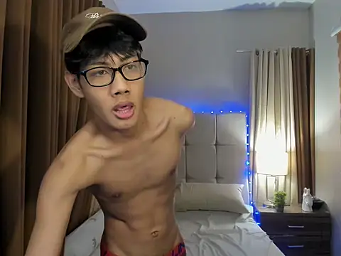 Snapshot of fucking_hot2 chatting on 21, 9, 2025 fucking hot2 online show from 21, 9, 2025