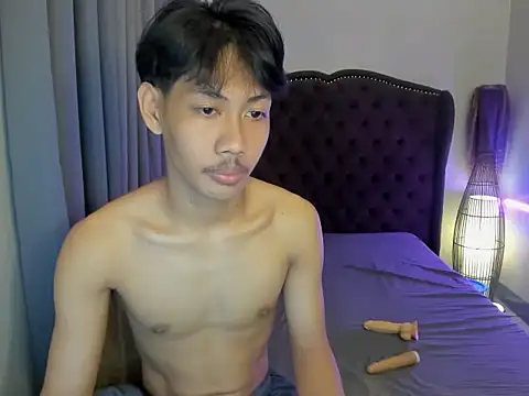 Snapshot of fucking_hot2 chatting on 6, 1, 2026 fucking hot2 online show from 6, 1, 2026