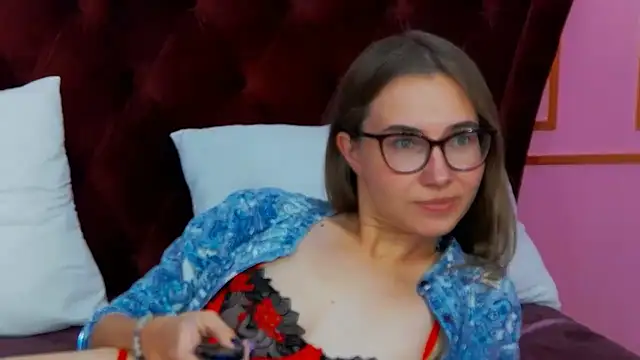 JessieJuss online show from 8, 10, 2025