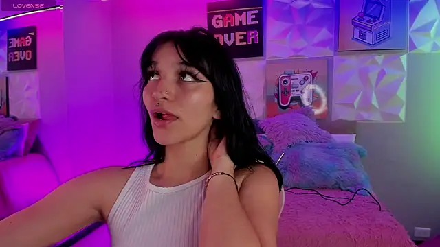 Snapshot of LindaWz_ chatting on 7, 10, 2025 LindaWz online show from 7, 10, 2025