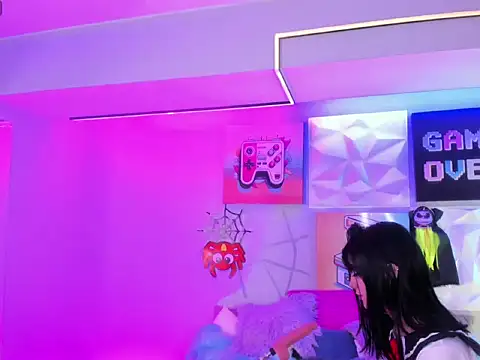 Snapshot of LindaWz_ chatting on 30, 10, 2025 LindaWz online show from 30, 10, 2025