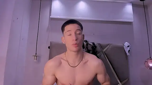 Snapshot of HunterHeat_ chatting on 22, 10, 2025 HunterHeat online show from 22, 10, 2025