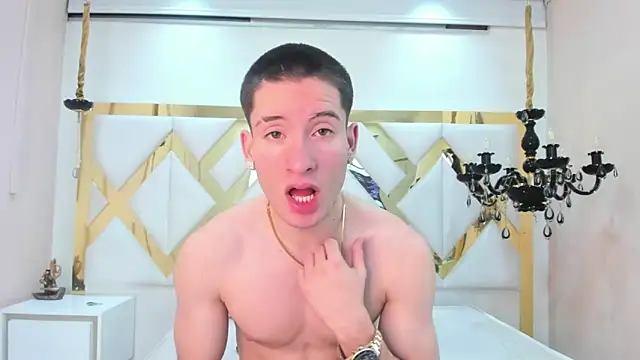 Snapshot of HunterHeat_ chatting on 3, 11, 2025 HunterHeat online show from 3, 11, 2025