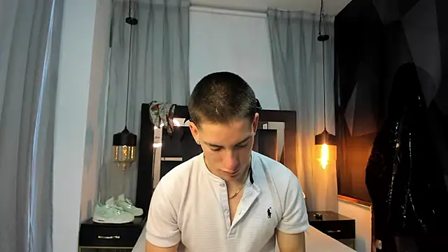 Snapshot of HunterHeat_ chatting on 17, 1, 2026 HunterHeat online show from 17, 1, 2026