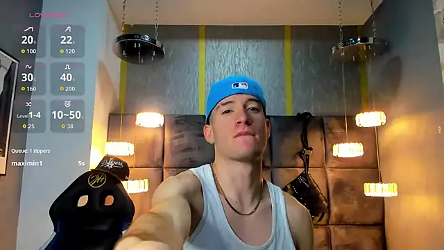 Snapshot of HunterHeat_ chatting on 12, 3, 2026 HunterHeat online show from 12, 3, 2026