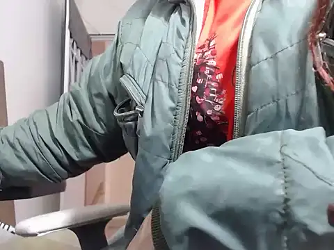 Lucy Squirt69 online show from 27, 10, 2025