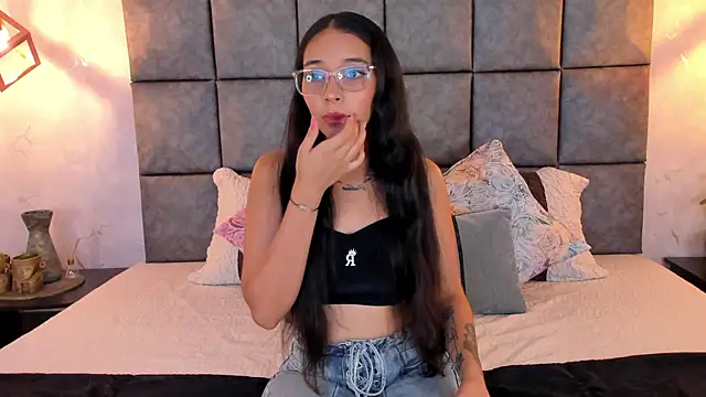Snapshot of Roseaurora chatting on 15, 6, 2026 Roseaurora online show from 15, 6, 2026