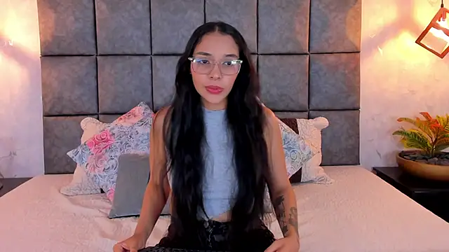 Snapshot of Roseaurora chatting on 18, 6, 2026 Roseaurora online show from 18, 6, 2026