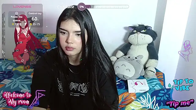 Snapshot of Emma_yui19 chatting on 28, 10, 2025 Emma yui19 online show from 28, 10, 2025