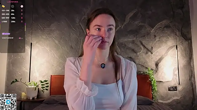 VincenzaGarigliano online show from 25, 11, 2025