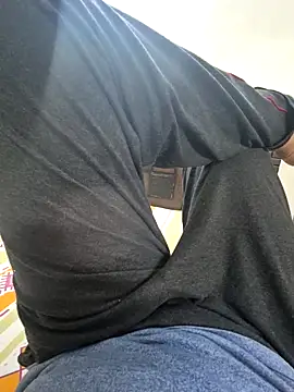 Snapshot of kkkk1882 chatting on 4, 11, 2025 kkkk1882 online show from 4, 11, 2025