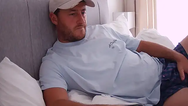 Londonlad818 online show from 8, 9, 2025