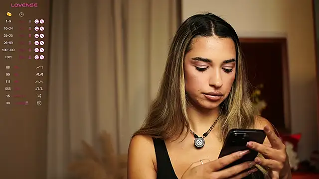 ItalianGirl online show from 3, 10, 2025