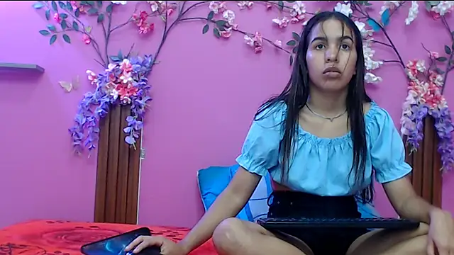 skinnysofia18 online show from 19, 9, 2025