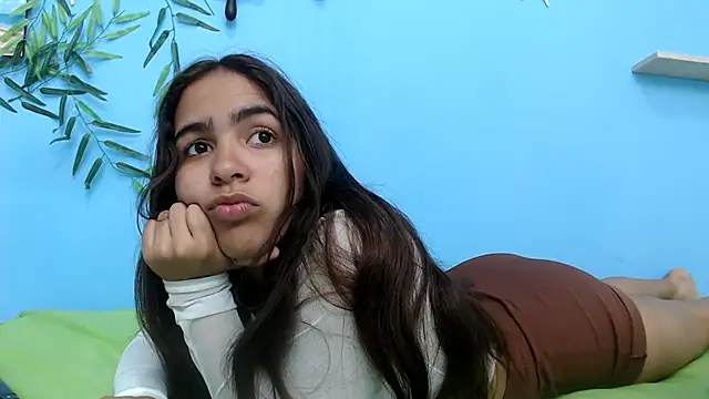 skinnysofia18 online show from 13, 7, 2026