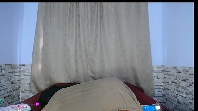 Snapshot of Bicky_24 chatting on 14, 10, 2025 Bicky 24 online show from 14, 10, 2025