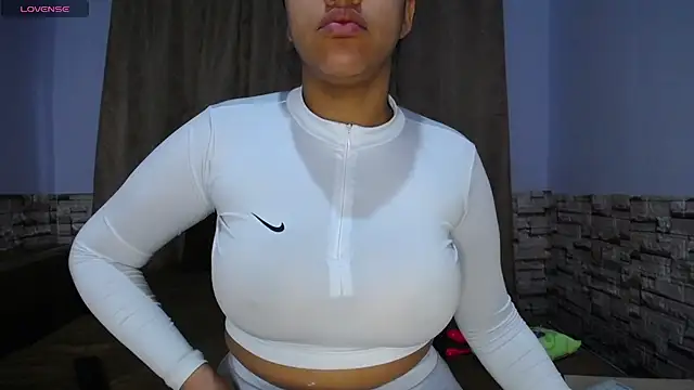 Snapshot of Bicky_24 chatting on 20, 10, 2025 Bicky 24 online show from 20, 10, 2025