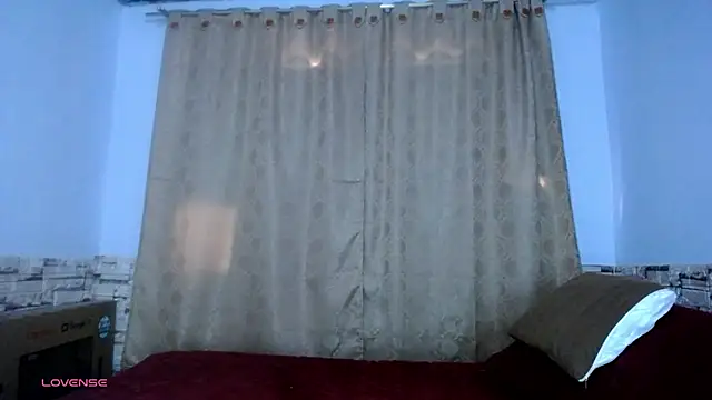 Snapshot of Bicky_24 chatting on 12, 11, 2025 Bicky 24 online show from 12, 11, 2025