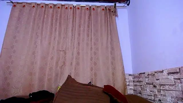 Snapshot of Bicky_24 chatting on 28, 11, 2025 Bicky 24 online show from 28, 11, 2025