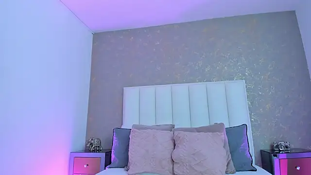 KaylieBrooks online show from 4, 5, 2026