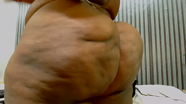 Snapshot of ROYALASS25 chatting on 10, 6, 2026 ROYALASS25 online show from 10, 6, 2026