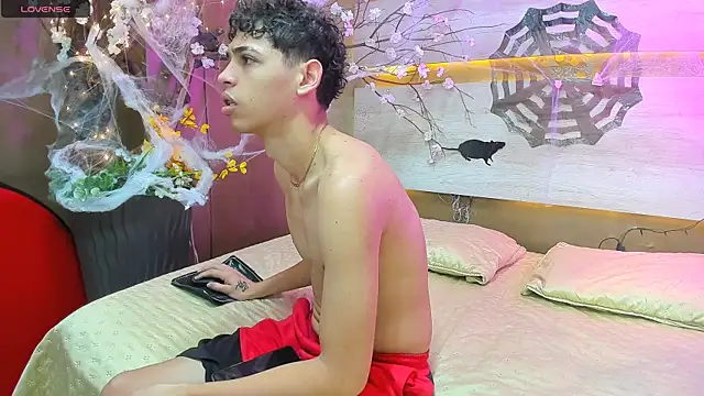 Snapshot of Mycandyfor_You chatting on 24, 10, 2025 Mycandyfor You online show from 24, 10, 2025