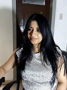 Snapshot of ValerieLove_ chatting on 12, 9, 2025 ValerieLove  online show from 12, 9, 2025