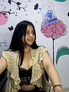 Snapshot of ValerieLove_ chatting on 19, 10, 2025 ValerieLove  online show from 19, 10, 2025