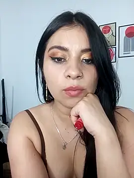 ValerieLove  online show from 6, 3, 2026