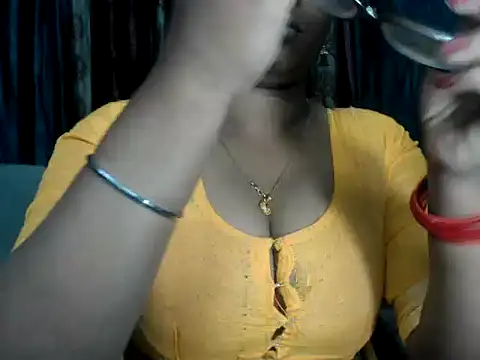 Snapshot of DearKimmi chatting on 13, 2, 2025 DearKimmi online show from 13, 2, 2025