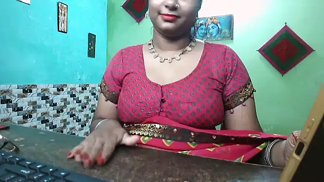 Snapshot of DearKimmi chatting on 11, 9, 2025 DearKimmi online show from 11, 9, 2025