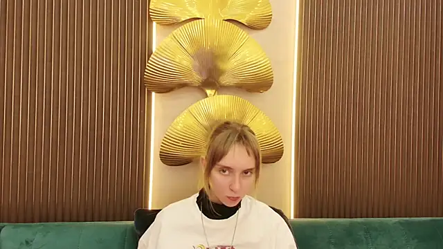 Beverly Gomes online show from 2, 10, 2025