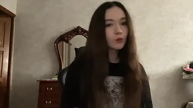 Pikmigirl18 online show from 11, 9, 2025