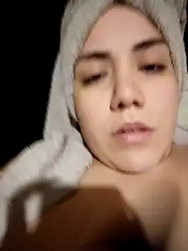 Snapshot of PinkDenial chatting on 15, 10, 2025 PinkDenial online show from 15, 10, 2025